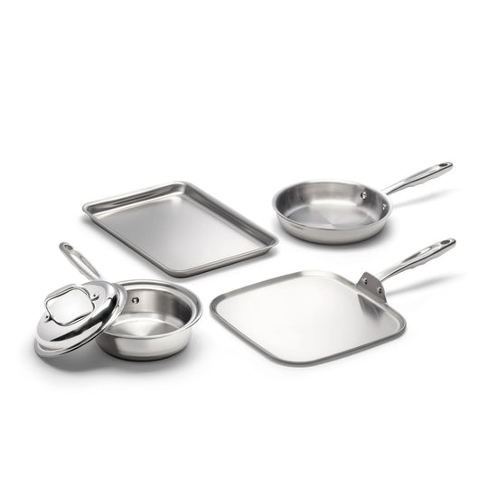 Stainless Steel vs. Carbon Steel Cookware